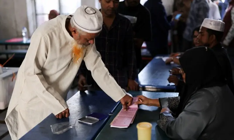 بنگلہ دیش انتخابات: 300 میں سے 299 حلقوں میں ووٹنگ کیوں؟