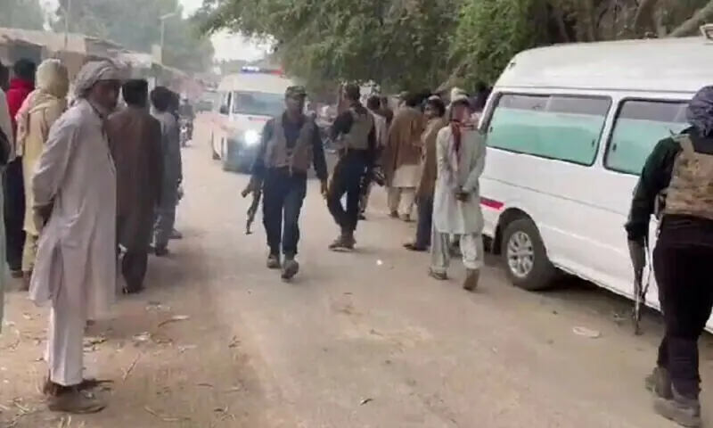 11 wanted dacoits surrender to police in Muzaffargarh