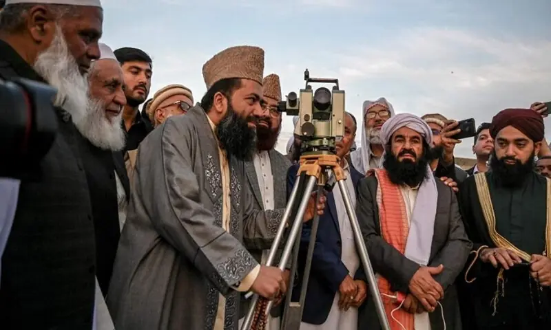 پشاور: رمضان کا چاند دیکھنے کے لیے رویتِ ہلال کمیٹی کا اجلاس جاری