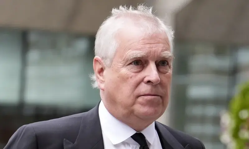 برطانوی پولیس نے سابق شہزادے اینڈریو کو گرفتار کرلیا