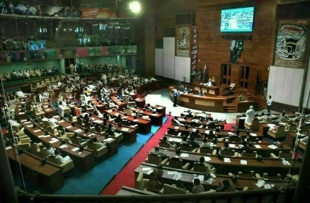 MQM-P lawmaker suspended after threats erupt on Sindh Assembly floor
