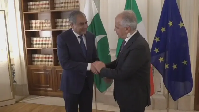 Pakistan and Italy agree to curb illegal migration; Italy to grant 10,500 work visas