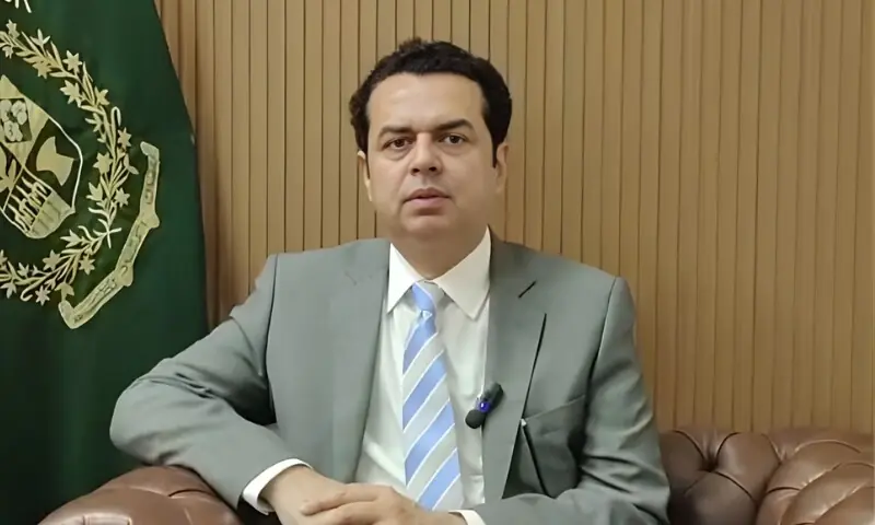 پاکستان کے امن پر کوئی سمجھوتہ نہیں، افغانستان کو پرامن ہمسایہ بننا ہوگا: طلال چوہدری