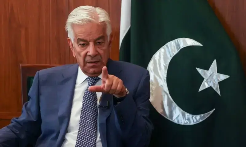 Khawaja Asif says Pakistan giving decisive response