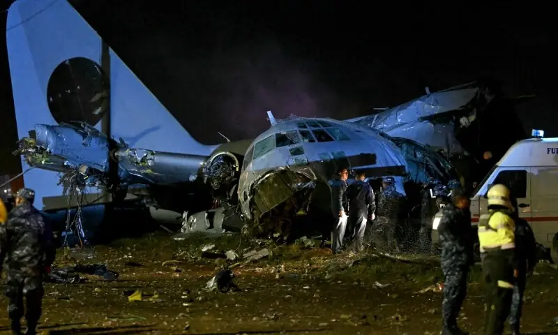 بولیویا میں فوجی طیارہ گر کر تباہ، 15 افراد ہلاک