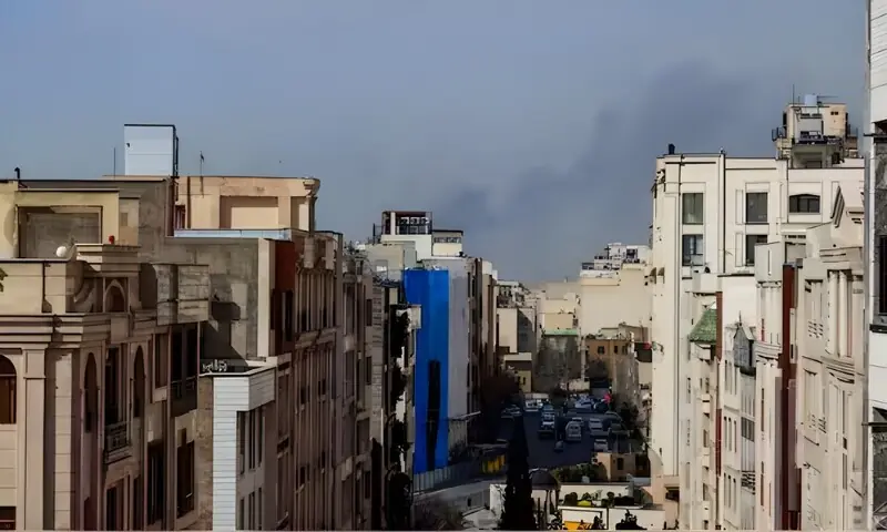 ایران کا اسرائیل کے خلاف جوابی کارروائی کا آغاز، بیلسٹک میزائل داغ دیے