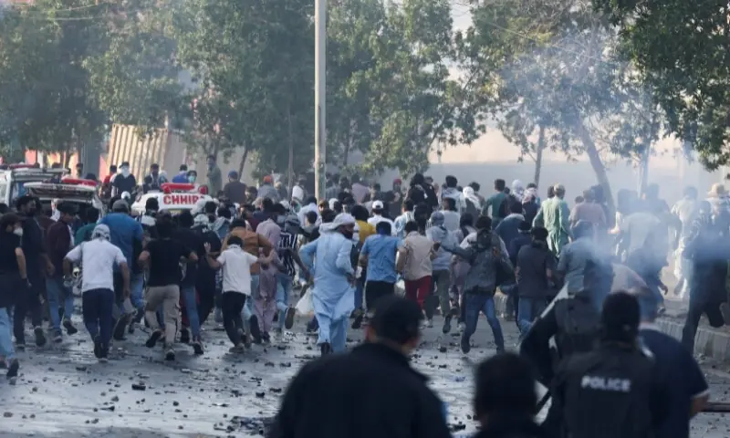 کراچی: قونصل خانے میں مظاہرین پر فائرنگ امریکی فوج کے اہلکاروں نے کی: حکام