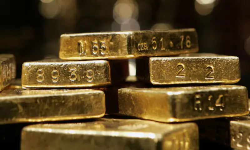 Gold climbs over 1% as US-Israeli strikes on Iran fuel safe‑haven demand