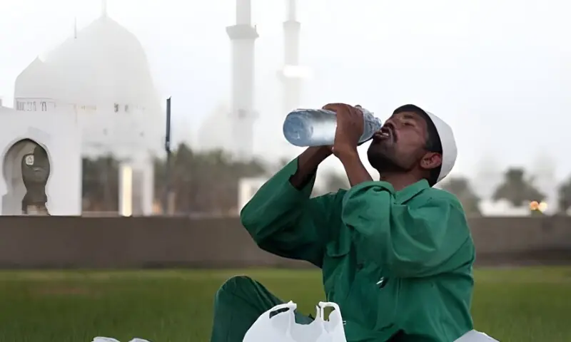 رمضان میں روزہ دار ڈی ہائیڈریشن سے کیسے محفوظ رہیں؟