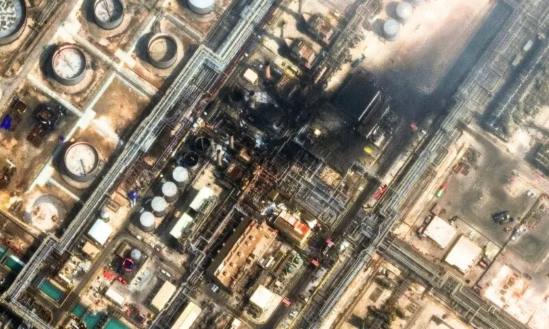 سعودی آئل ریفائنری ’آرامکو‘ پر میزائل حملہ، حکام کا ڈرون حملہ ناکام بنانے کا دعویٰ