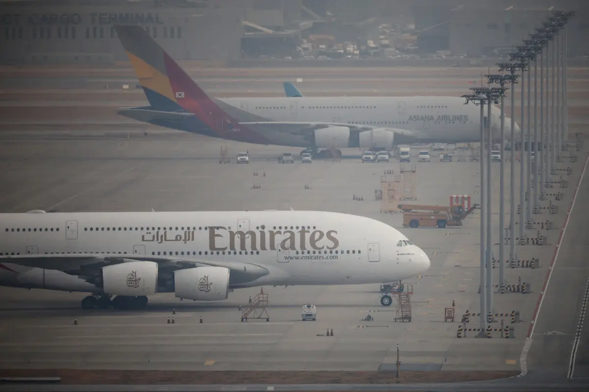 Govt reviews evacuation of Pakistan nationals from Iran