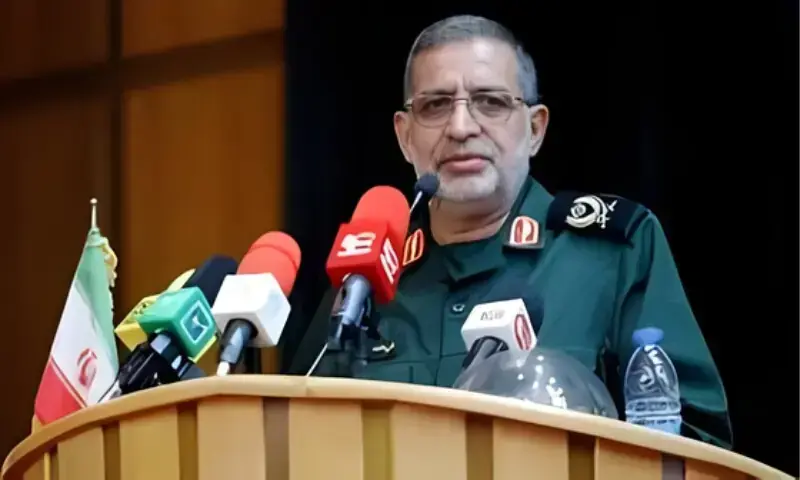 Iran warns of long war, new weapons to be unveiled