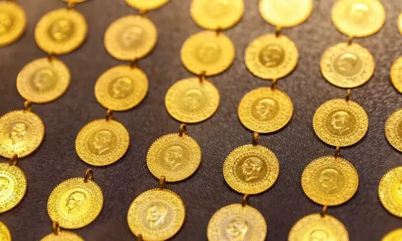 Gold price drops by Rs6,500 per tola in Pakistan