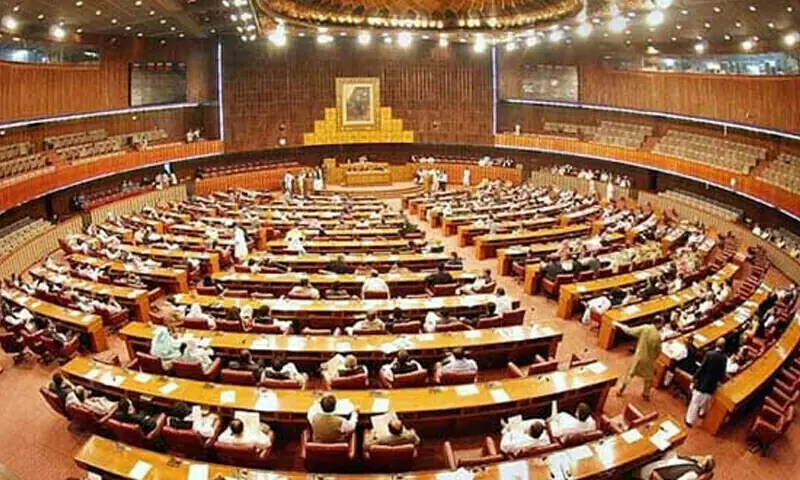 کفایت شعاری مہم: اسپیکر و ڈپٹی قومی اسمبلی نے پروٹوکول نفری واپس کر دی