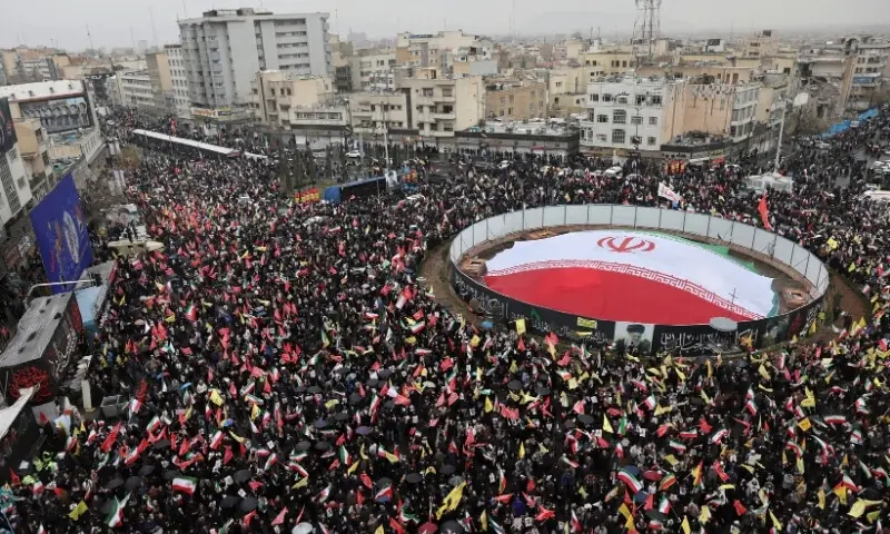 تہران کے فردوسی اسکوائر میں زور دار دھماکا، یوم القدس ریلی کے شرکاء بے خوف آگے بڑھتے رہے