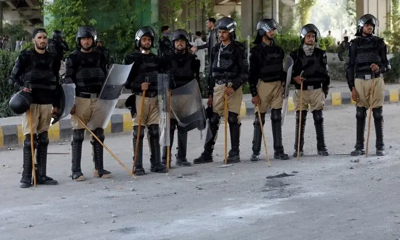 Suspected robber Killed in encounter with Karachi police