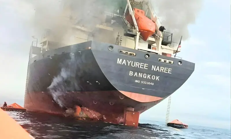 آبنائے ہرمز میں بحری جہازوں کی حفاظت کا منصوبہ امریکا کے لیے کتنا تباہ کن ثابت ہوگا؟