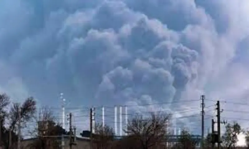 گیس فیلڈ پر حملے کے بعد ایران کا رات گئے اسرائیل کو بڑا جواب، کلسٹر میزائل برسا دیے