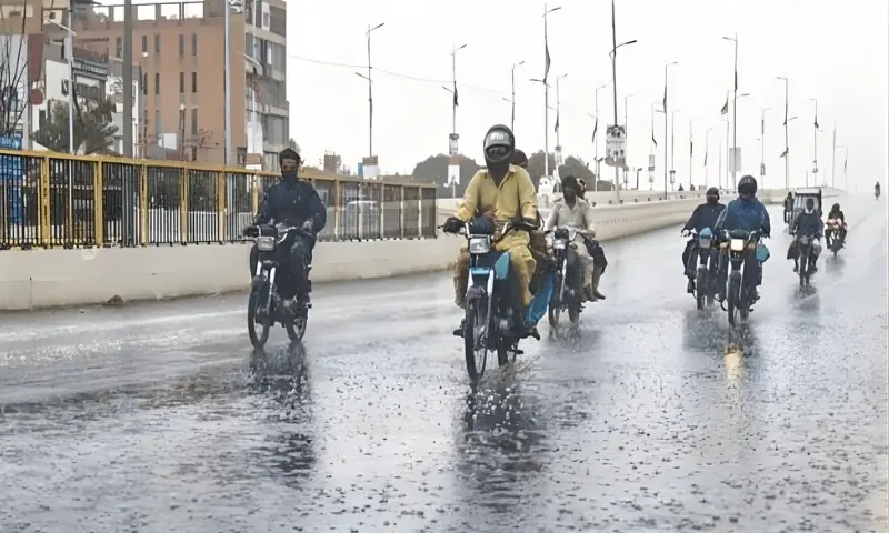 کراچی کے مختلف علاقوں میں بارش اور ژالہ باری