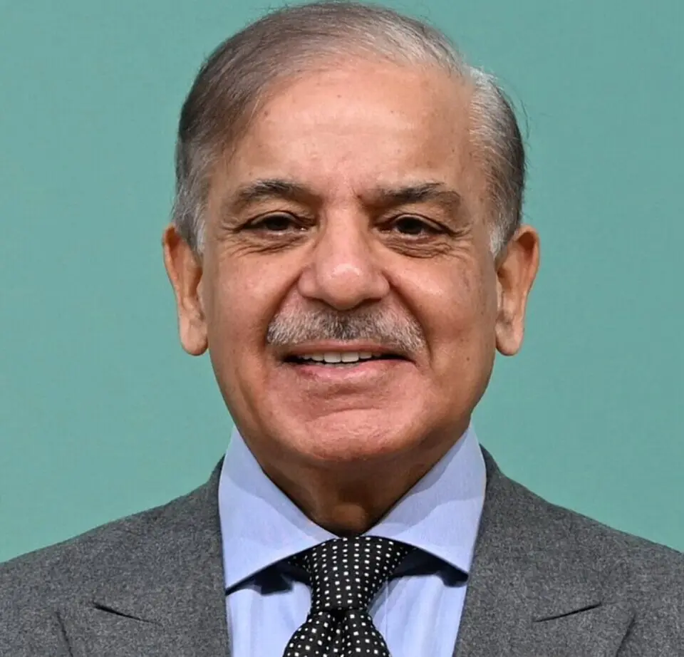 PM Shehbaz Sharif hoists national flag to mark Pakistan Day