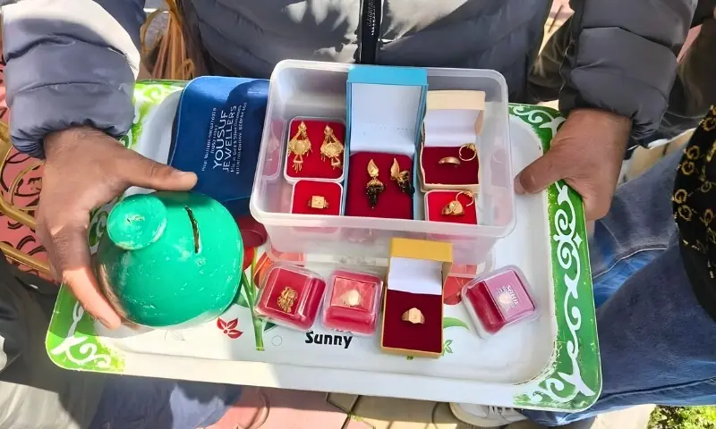 مقبوضہ کشمیر میں ایران کی مدد کے لیے چندہ مہم: مسلمان خواتین نے زیورات، بچوں نے گُلک تک عطیہ کردیے