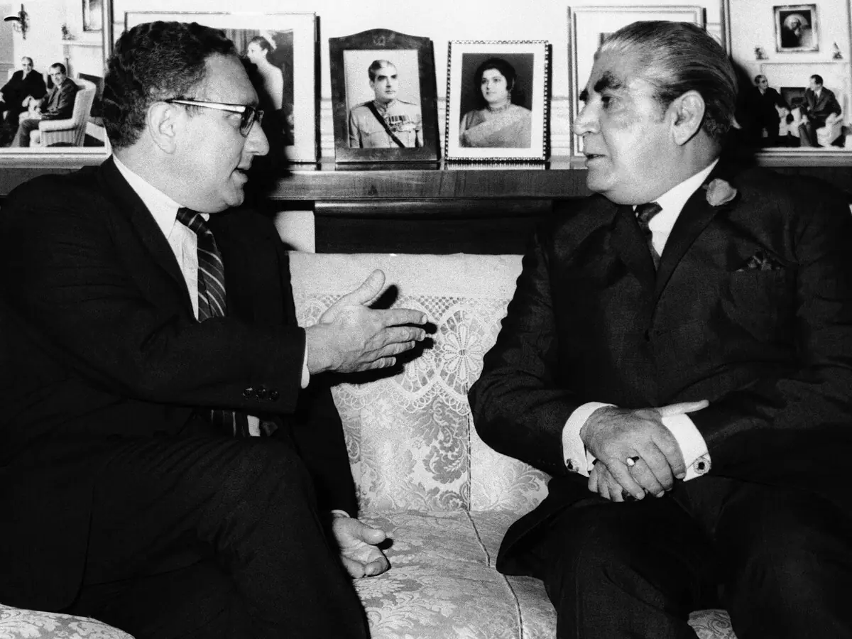  ہنری کسنجر پاکستان کی صدر یحیٰ خان سے ملاقات  