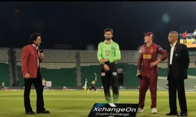 پی ایس ایل افتتاحی میچ: لاہور قلندرز کا حیدرآباد کنگزمین کے خلاف پہلے بیٹنگ کا فیصلہ