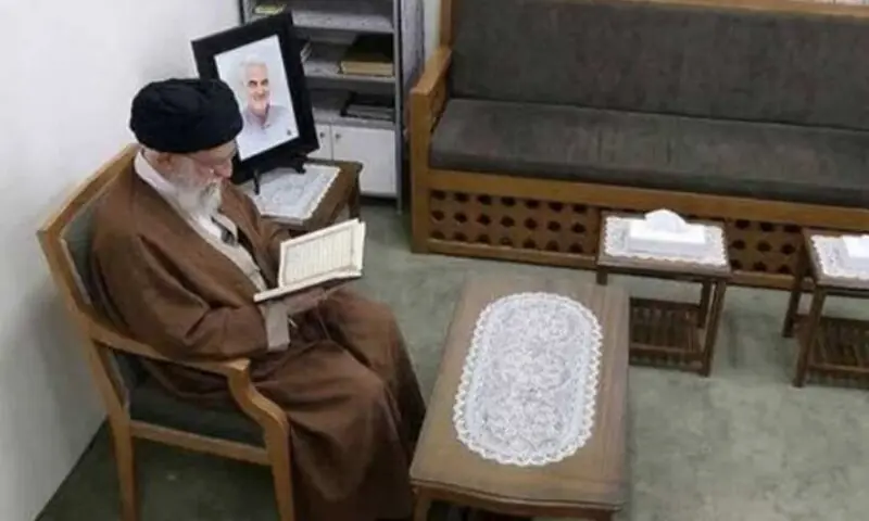 سپریم لیڈر آیت اللّٰہ خامنہ ای کی شہادت سے چند لمحے پہلے کی تصویر وائرل