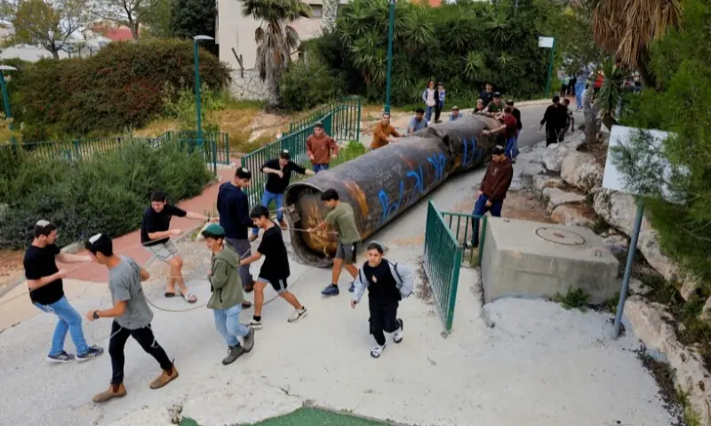 ایران جنگ کا ایک مہینہ، کس کا کتنا جانی و مالی نقصان ہوا؟