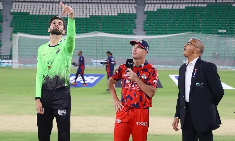 پی ایس ایل چھٹا میچ: کراچی کنگز کے خلاف لاہور قلندرز کا ٹاس جیت کر بیٹنگ کا فیصلہ