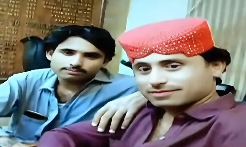 کندھ کوٹ کے ایس ایس پی آفس میں بنائی گئی ڈاکوؤں کی ٹک ٹاک ویڈیو وائرل