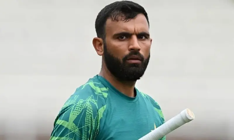 پی ایس ایل میں بال ٹیمپرنگ کرنے پر فخر زمان پر 2 میچز کی پابندی عائد