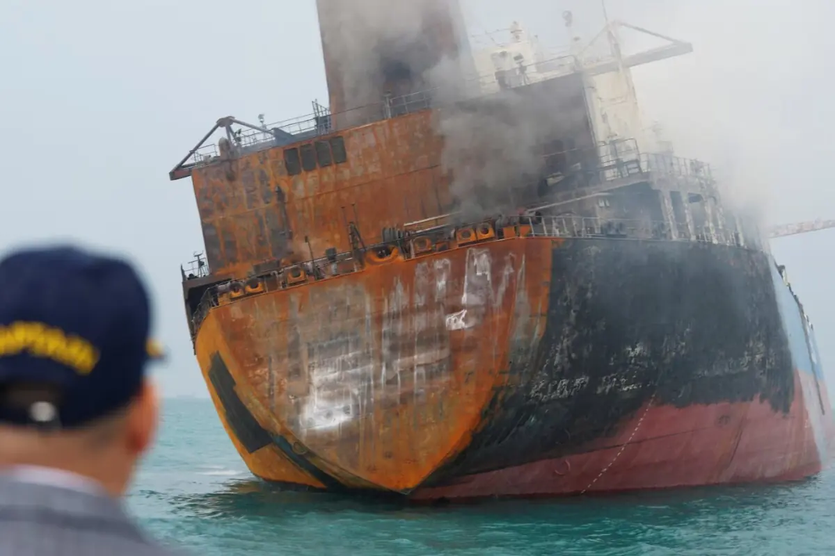 آبنائے ہرمز میں تباہ ہونے والے جہاز