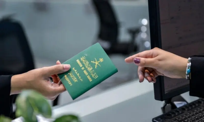 Saudi Arabia imposes fines, travel bans for visiting restricted countries