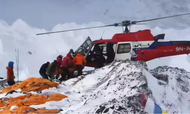 کوہ پیماؤں کو زہر دے کر ریسکیو کا ڈرامہ: ایورسٹ پر کروڑوں ڈالرز کا بڑا فراڈ بے نقاب