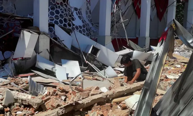 انڈونیشیا میں 7.6 شدت کا زلزہ، سونامی کی لہریں