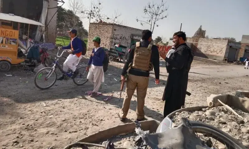 Suicide attack on Bannu police station failed, 5 civilians killed