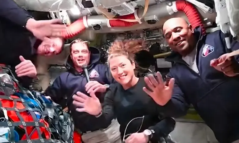 خلابازوں کا چاند کے قریب سے پہلا دلکش نظارہ: ویڈیو پیغام