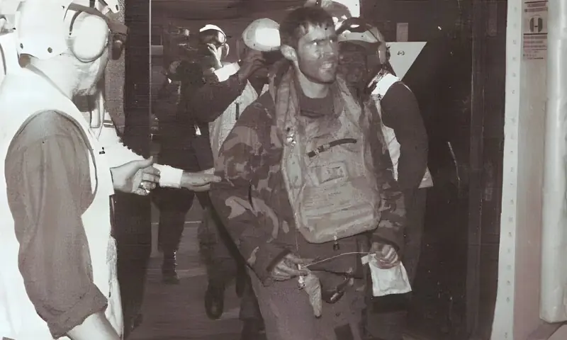 جب امریکا نے بوسنیا سے اپنا چیونٹیاں اور پودے کھا کر زندہ رہنے والا پائلٹ نکالا