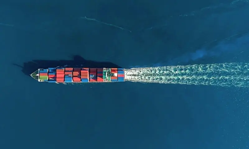 قطر کے دو ایل این جی ٹینکرز ہرمز عبور سے قبل واپس پلٹ گئے