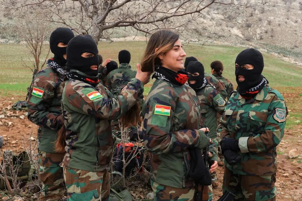 عراق: کرد خواتین جنگجوؤں کی ٹریننگ