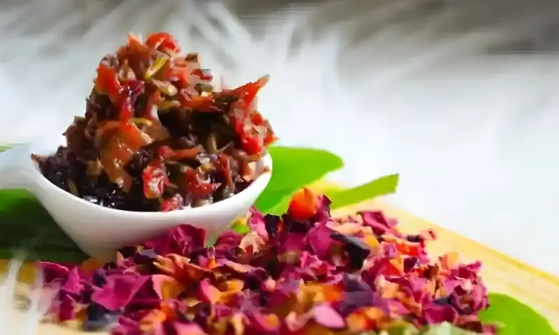 گرمیوں کا بہترین تحفہ ’گل قند‘: ٹھنڈک اور صحت کا انمول خزانہ