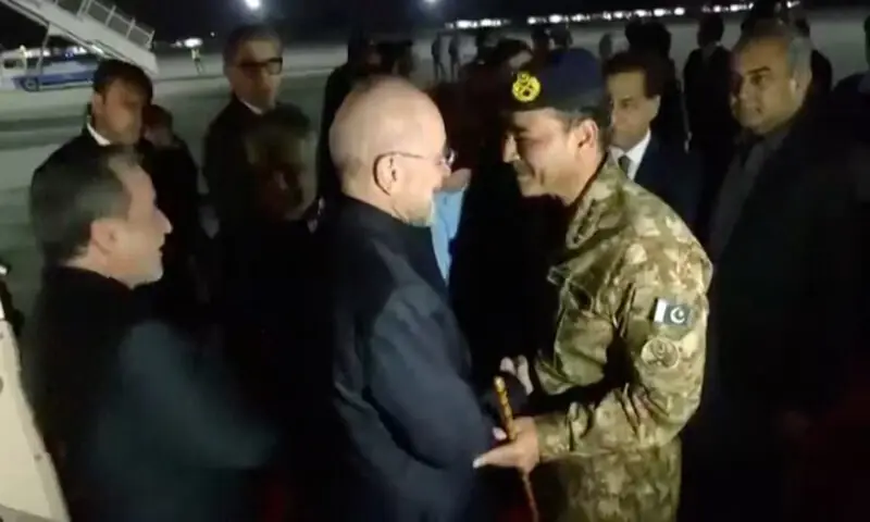 The Iranian delegation led by parliament speaker Bagher Ghalibaf and Foreign Minister Abbas Araghchi is welcomed by Chief of Army Staff (COAS) Field Marshal Asim Munir and Foreign Minister Ishaq Dar in Islamabad. &ndash; Reuters
