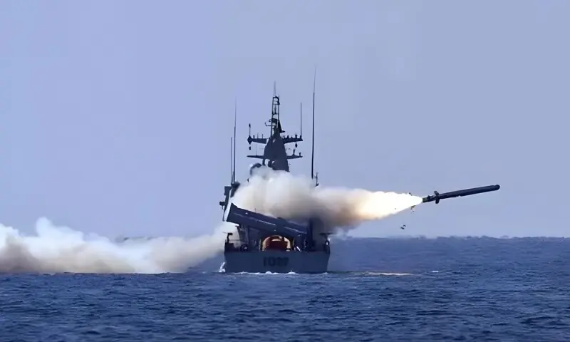 پاک بحریہ کی دفاعی میدان میں ایک اور کامیابی، اینٹی شپ میزائل کا کامیاب تجربہ
