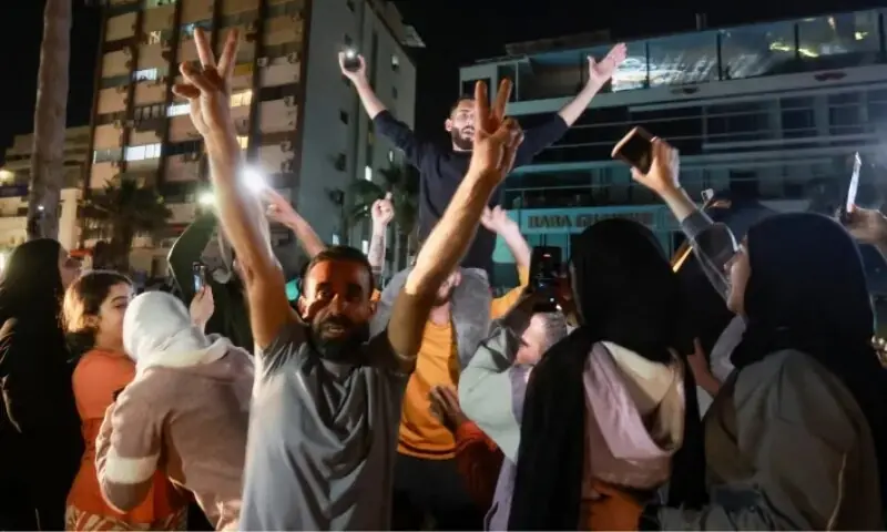لبنان اور اسرائیل میں 10 روزہ جنگ بندی نافذ، بیروت میں شہریوں کا جشن، ہوائی فائرنگ
