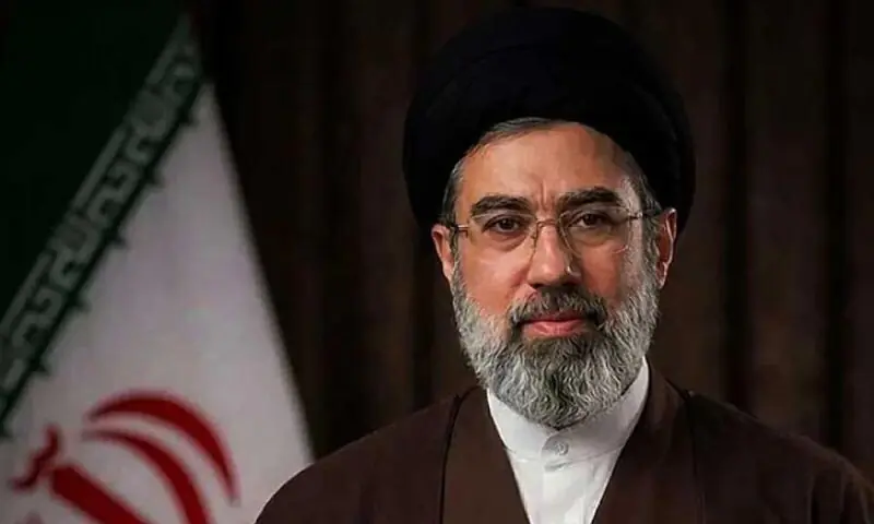 ایرانی بحریہ دشمنوں کو نئی اور تلخ شکست دینے کے لیے مکمل تیار ہے: مجتبیٰ خامنہ ای