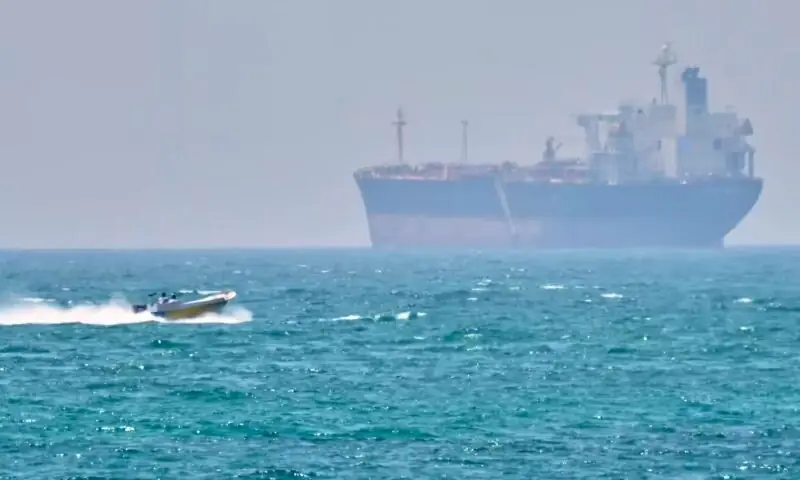 ایرانی حملے کی زد میں آنے والے بھارتی بحری جہاز کے کپتان کی چیخ و پکار، آڈیو وائرل