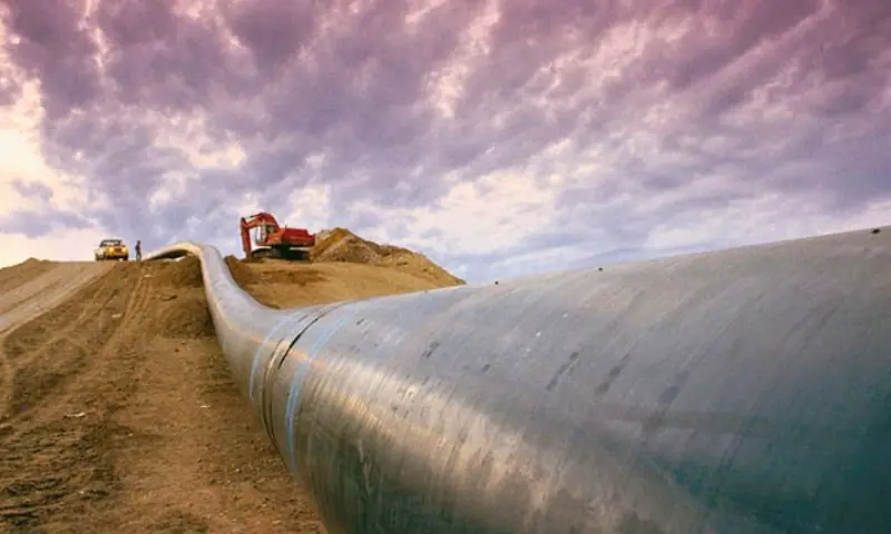 آبنائے ہرمز کی بندش: خلیجی ممالک تیل کی ترسیل کے لیے کون سے نئے راستے اپنا سکتے ہیں؟