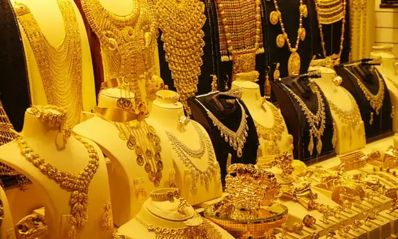 پاکستان میں سونا مزید سستا، فی تولہ قیمت کتنی ہوگئی؟