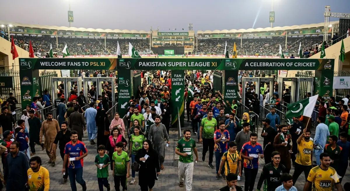 شائقین کو اسٹیڈیم آنے کی اجازت دی جائے: پی ایس ایل مینجمنٹ کی وزیراعظم سے درخواست